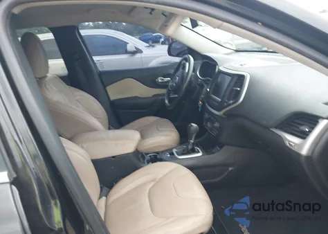 2015 Jeep Cherokee Latitude из США, поврежденный, VIN 1C4PJLCS4FW596746